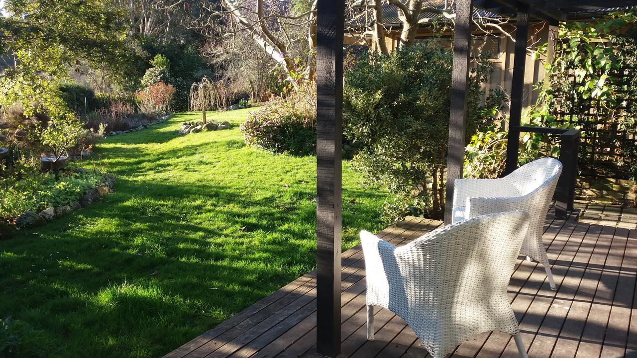 Idyllic Country Garden Manakau Exterior foto
